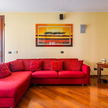 Jacuzzi Apartment In Italian Villa, Wi-Fi & Garden Sassuolo - Maranello Casalgrande Bagian luar foto