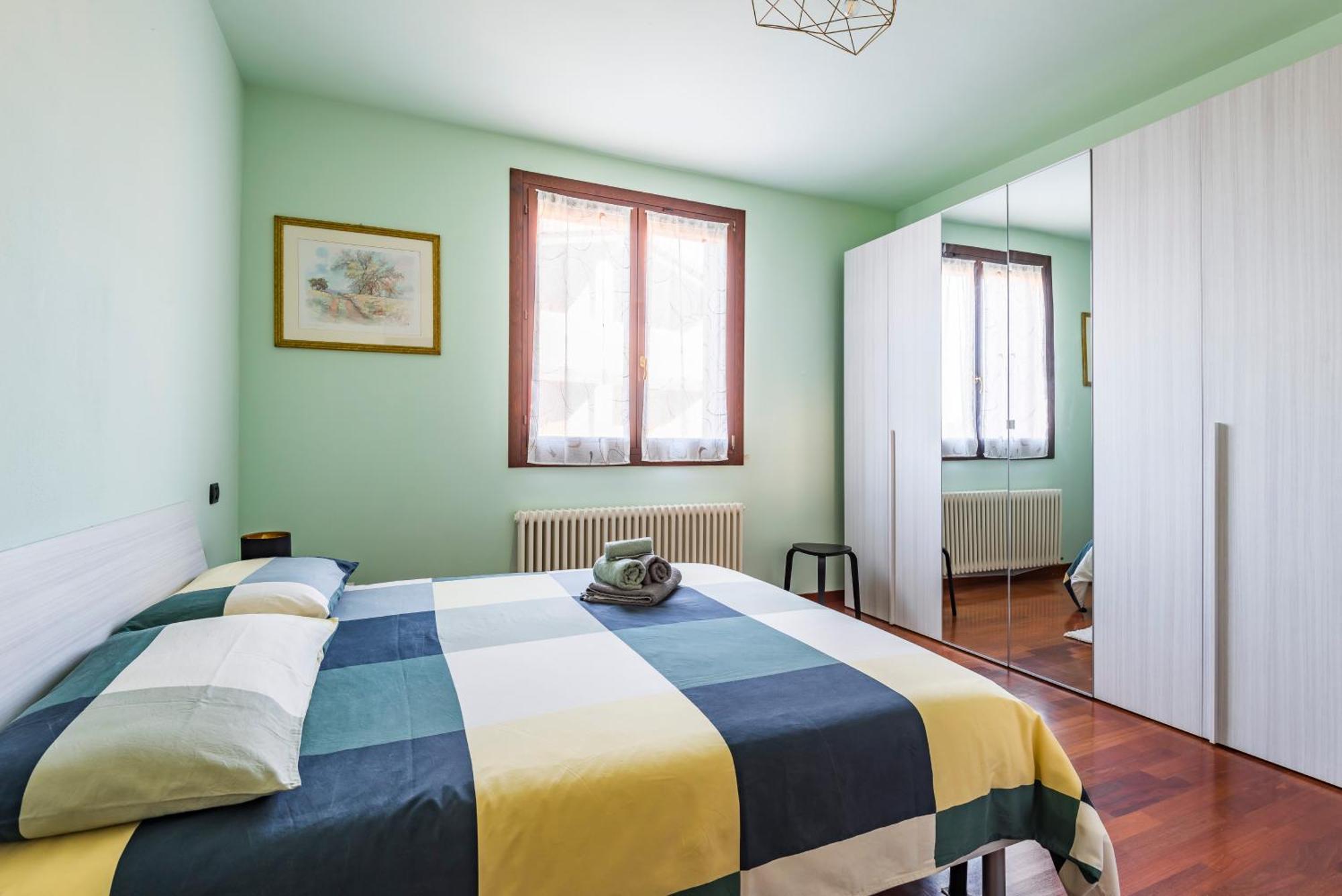 Jacuzzi Apartment In Italian Villa, Wi-Fi & Garden Sassuolo - Maranello Casalgrande Bagian luar foto